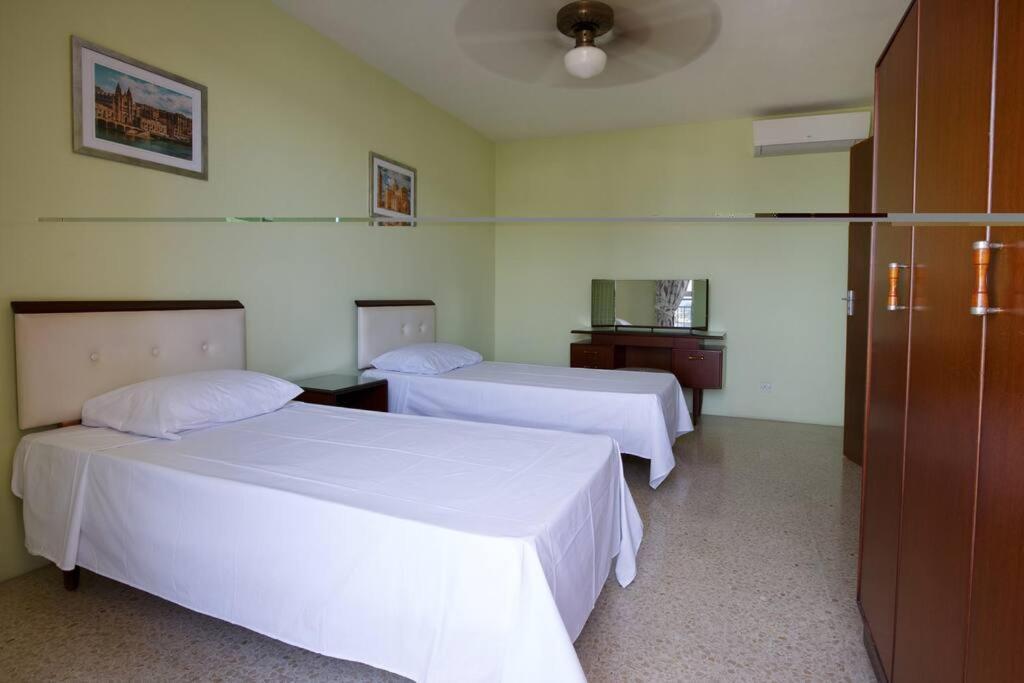 1 Bedrm Apt Seaview Balluta Bay San Ġiljan Kültér fotó